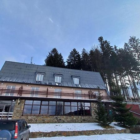 Veghouse - Penzion U Plaze Horní Bečva Exterior foto